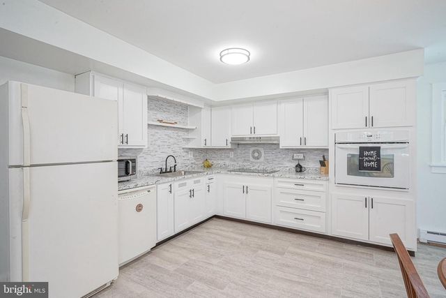 46 BROWNING AVE, Moorestown, NJ 08057