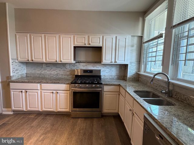 427 N MILTON AVE, Baltimore, MD 21224