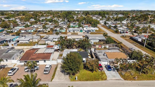 3006 Giuliano Ave, Lake Worth, FL 33461