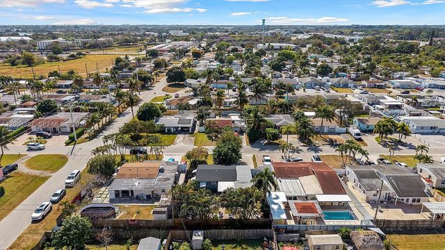 3006 Giuliano Ave, Lake Worth, FL 33461