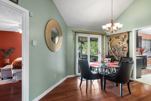 1120 Dawnwood Dr, Old Hickory, TN 37138