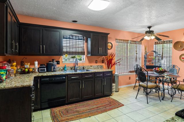 1120 Dawnwood Dr, Old Hickory, TN 37138