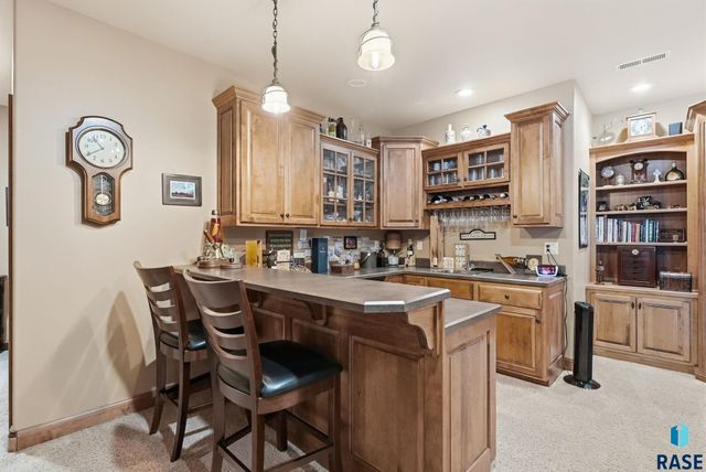 5801 S Copperhead Dr Drive, Sioux Falls, SD 57108