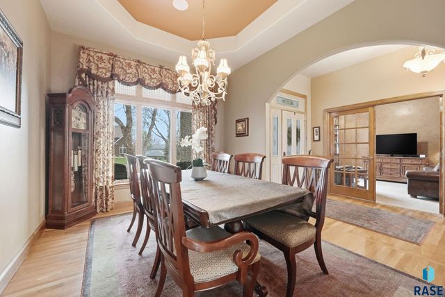 5801 S Copperhead Dr Drive, Sioux Falls, SD 57108
