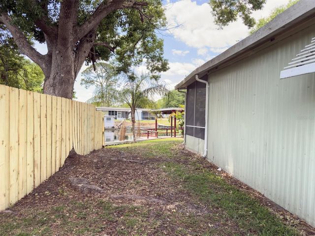 26139 ROSE LANE, Astatula, FL 34705