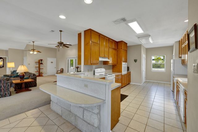 1221 Sundown Trail, Fischer, TX 78623