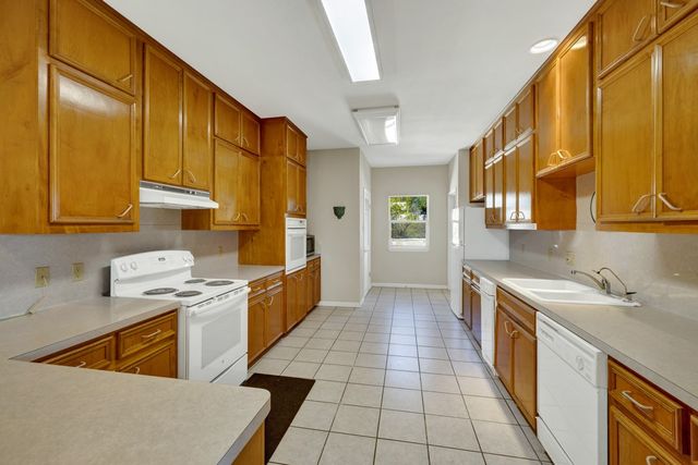 1221 Sundown Trail, Fischer, TX 78623