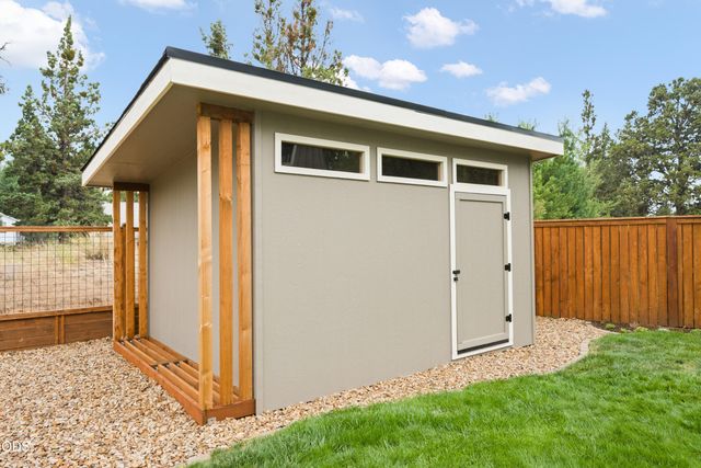 63441 Stacy Lane, Bend, OR 97701