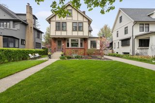 533 Gladstone Drive Se, East Grand Rapids, MI 49506