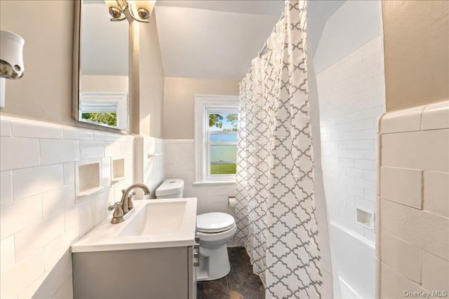 201 Park Drive, Eastchester, NY 10709
