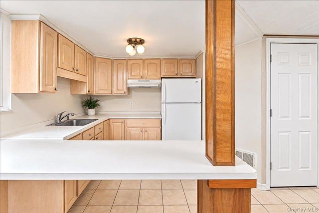 201 Park Drive, Eastchester, NY 10709
