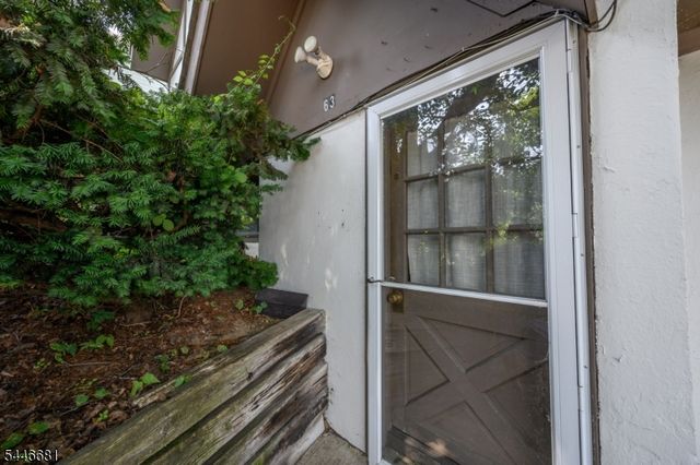 63 Thompson Ave, Dover Town, NJ 07801