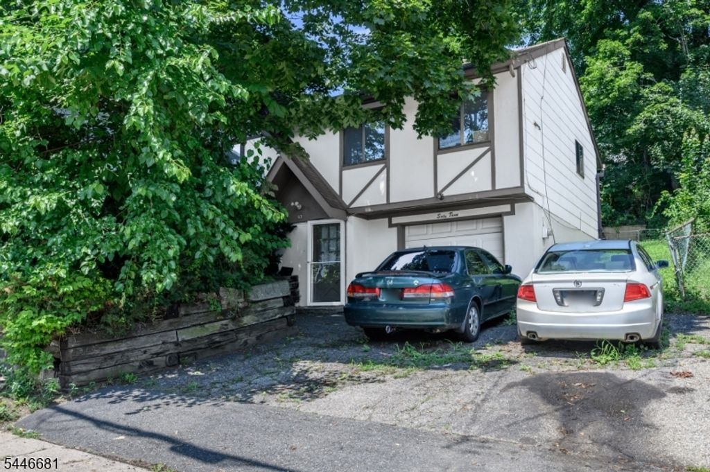 63 Thompson Ave, Dover Town, NJ 07801
