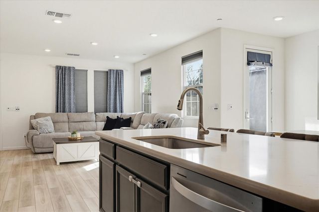 7969 Arcadia Drive, Citrus Heights, CA 95610