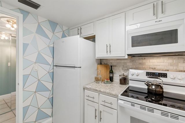4015 BAYSHORE BOULEVARD 7D, Tampa, FL 33611