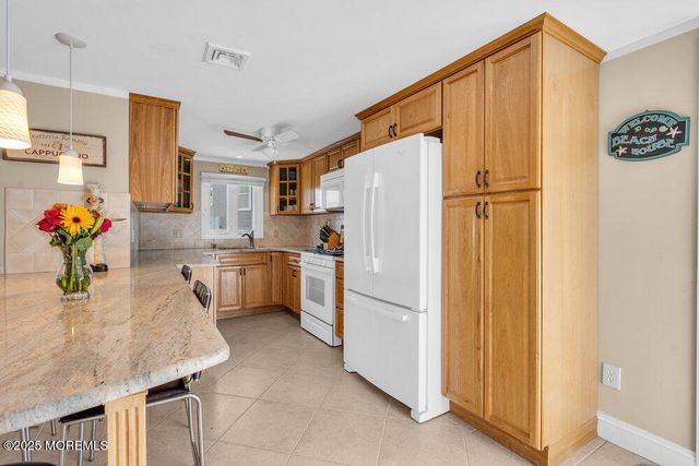 102 W Colony Road, Lavallette, NJ 08735