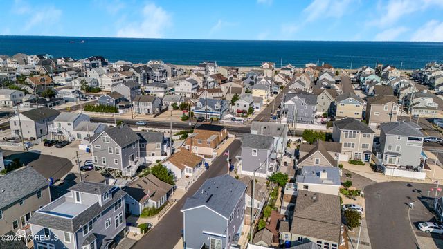 102 W Colony Road, Lavallette, NJ 08735