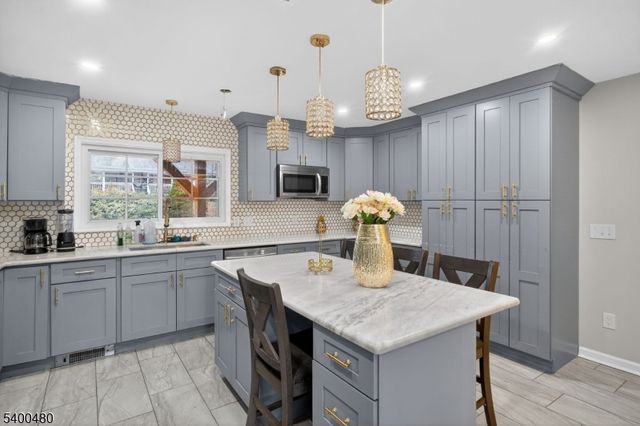 133 Francis St, Pohatcong Twp., NJ 08865