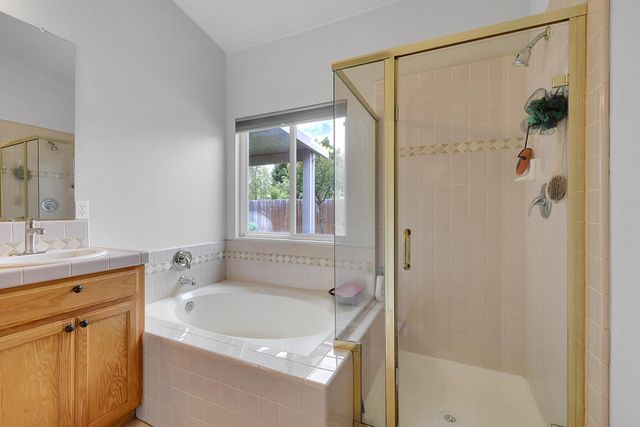 649 Falling Rock Ct, Yuba City, CA 95991