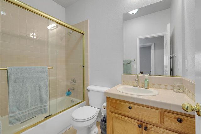 649 Falling Rock Ct, Yuba City, CA 95991