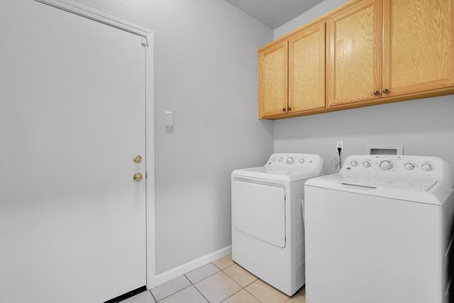 649 Falling Rock Ct, Yuba City, CA 95991