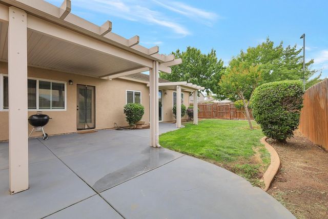 649 Falling Rock Ct, Yuba City, CA 95991