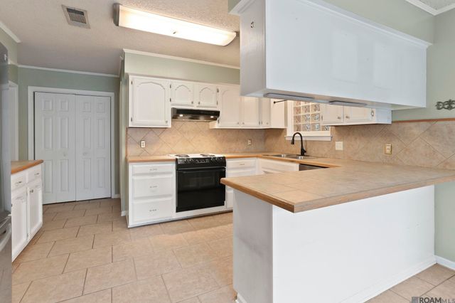 3620 Cypress Park Dr, Zachary, LA 70791