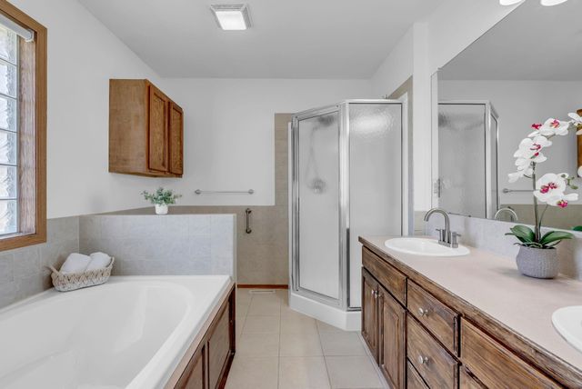 15818 E Woodcreek St, Wichita, KS 67230