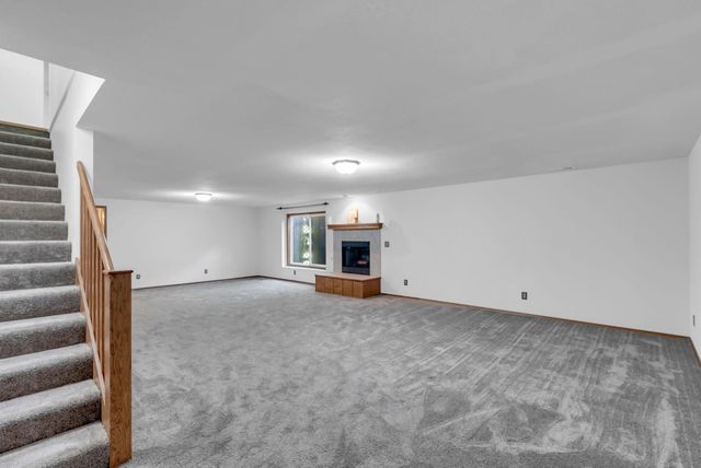 15818 E Woodcreek St, Wichita, KS 67230