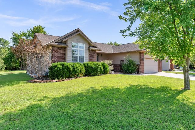 15818 E Woodcreek St, Wichita, KS 67230