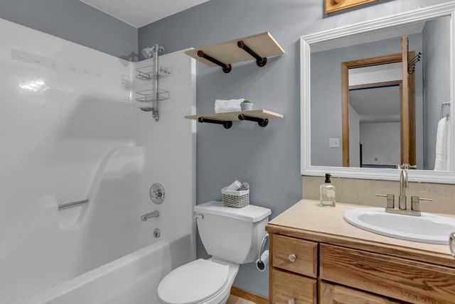 15818 E Woodcreek St, Wichita, KS 67230