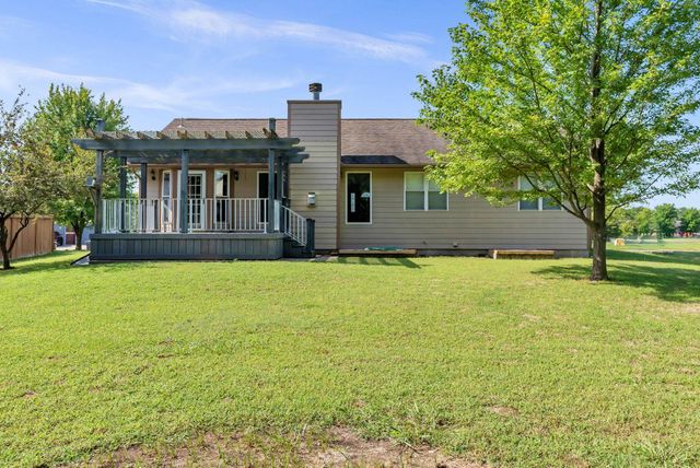 15818 E Woodcreek St, Wichita, KS 67230