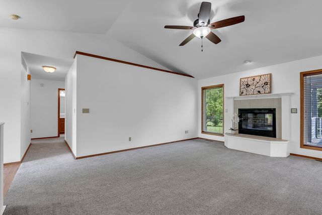 15818 E Woodcreek St, Wichita, KS 67230