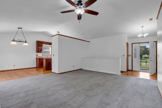 15818 E Woodcreek St, Wichita, KS 67230