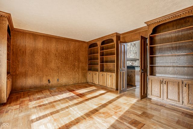 6850 Fox Lake Court, Indianapolis, IN 46278