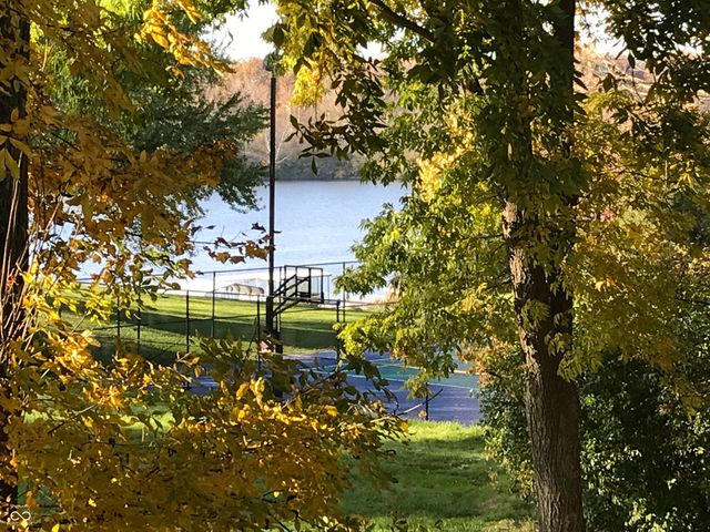 6850 Fox Lake Court, Indianapolis, IN 46278