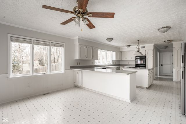 6850 Fox Lake Court, Indianapolis, IN 46278