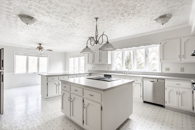 6850 Fox Lake Court, Indianapolis, IN 46278