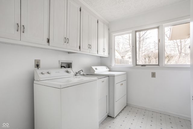 6850 Fox Lake Court, Indianapolis, IN 46278