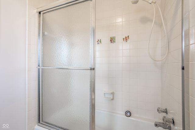 6850 Fox Lake Court, Indianapolis, IN 46278