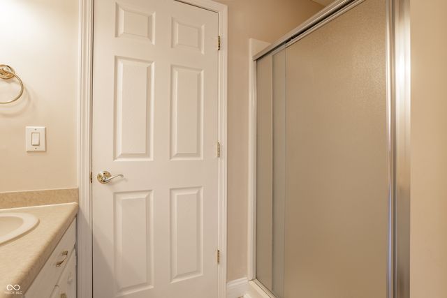 6850 Fox Lake Court, Indianapolis, IN 46278