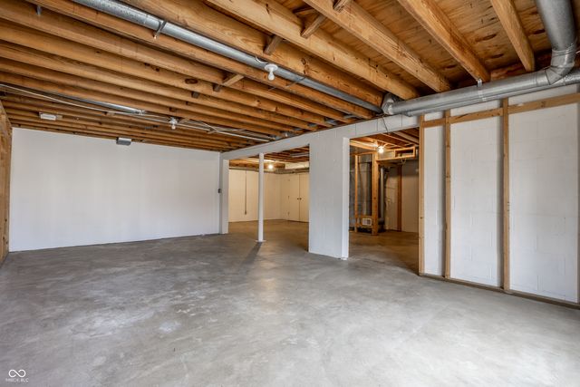 6850 Fox Lake Court, Indianapolis, IN 46278