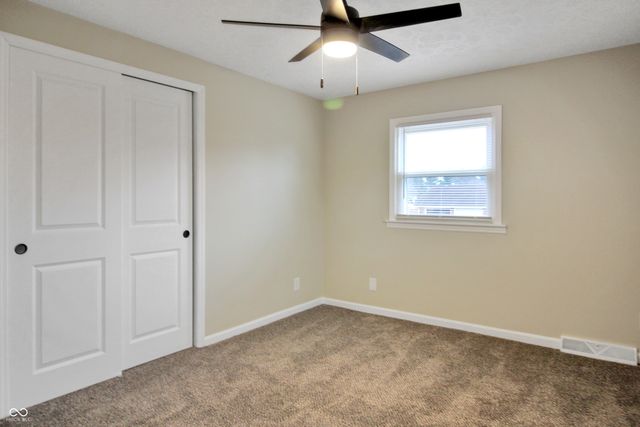 2320 Locust Drive, Seymour, IN 47274