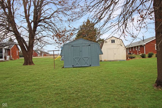 2320 Locust Drive, Seymour, IN 47274
