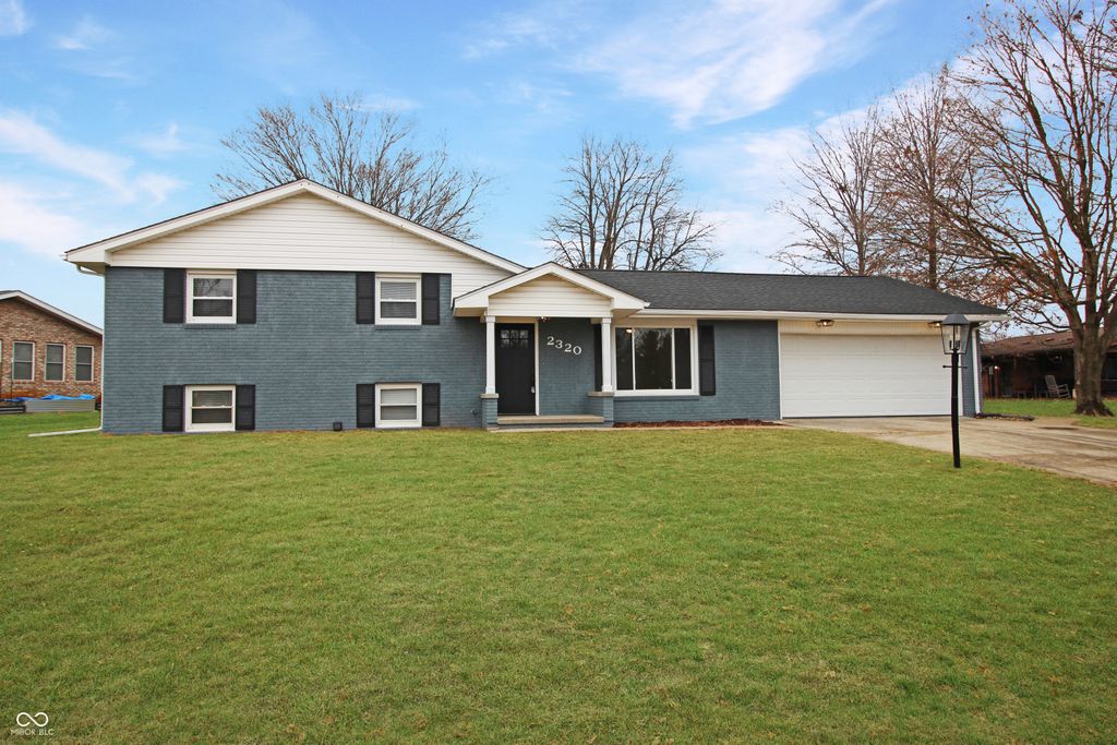 2320 Locust Drive, Seymour, IN 47274