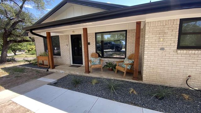 1202 Nix RD, Lampasas, TX 76550