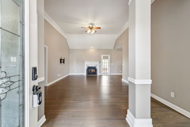 206 James Matthew Ln, Mount Juliet, TN 37122