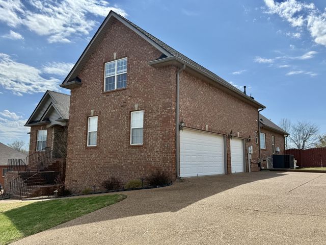 206 James Matthew Ln, Mount Juliet, TN 37122