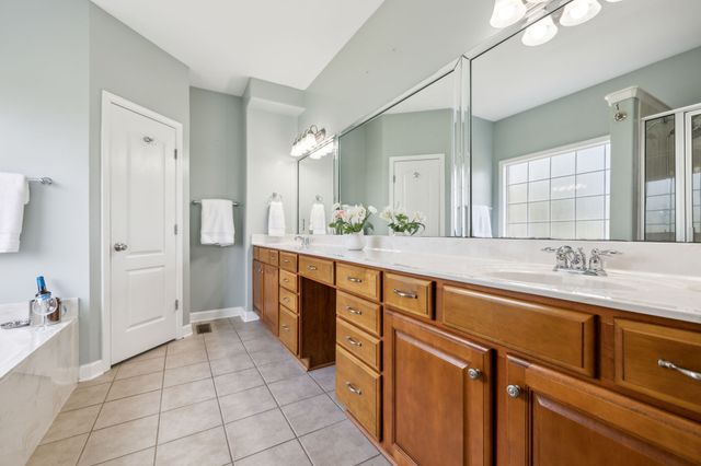 206 James Matthew Ln, Mount Juliet, TN 37122