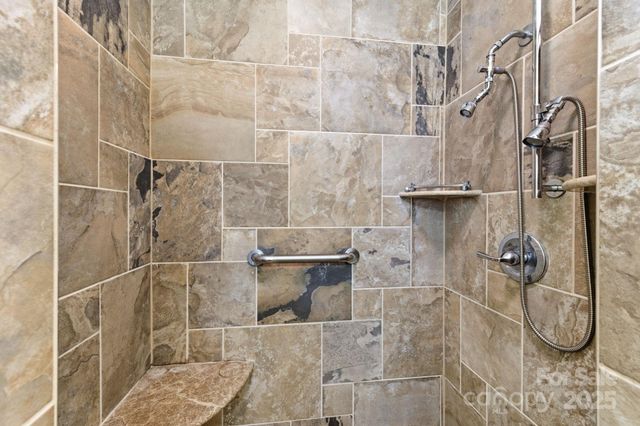 138 Hamburg Mountain Road, Weaverville, NC 28787